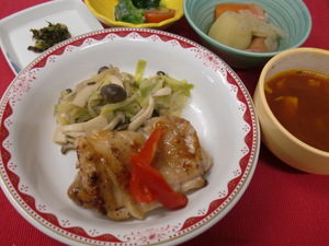 3月１日グリルドチキン茸と野菜のソテー添え.JPG