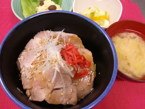 3月２日チャーシュー丼.JPG