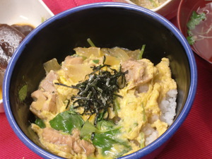 4月19日親子丼.JPG