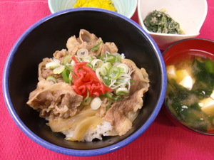 5月1日牛丼.JPG