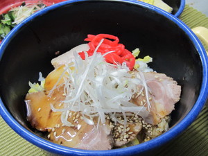 12月9日チャーシュー丼.JPG