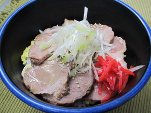 1月30日チャーシュー丼.JPG