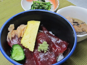 2月18日　鮪の漬け丼.JPG