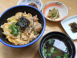 10月25日親子丼.JPG