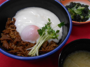 12月8日牛肉時雨煮のとろろかけ丼.JPG