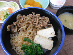 7月16日すき焼き丼.JPG