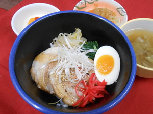 7月25日チャーシュー丼.JPG