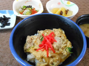 1月4日国産鶏親子丼.JPG