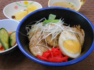 2月18日炙りチャーシュー丼.JPG