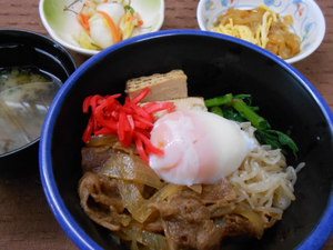 2月4日牛丼.JPG