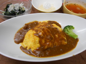 6月8日オムカレー.JPG