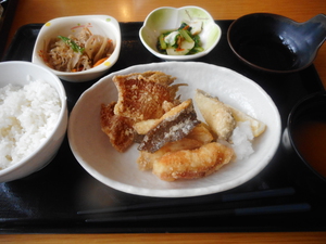 9月22日骨まで食べられるカレイの唐揚げ.JPG