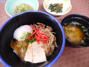 10月10日　すき焼き丼.JPG