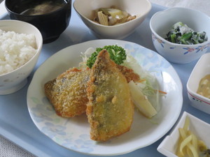 8月13日夕食（ブログ）.jpg