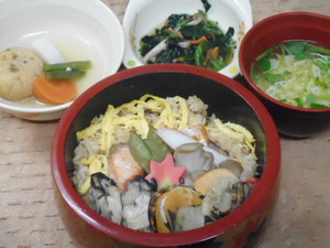 10月28日　秋味海鮮おこわ、牡蠣、帆立、鮭.JPG