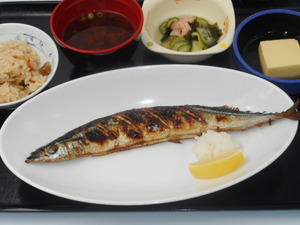 12月9日　秋刀魚の一本焼き.JPG