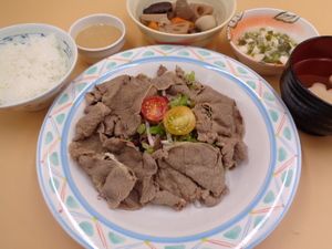 7月23日　牛肉のしゃぶしゃぶサラダ仕立て.JPG