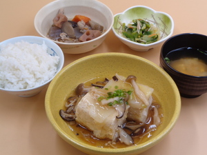 9月15日　白菜と鶏ひき肉の重ね蒸しきのこあんかけ.JPG