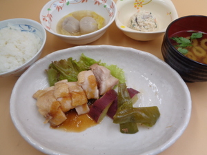10月5日　美味鶏のステーキ和風おろしソース.JPG