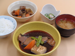 10月6日　かんぱちと焼き豆腐の煮付け.JPG