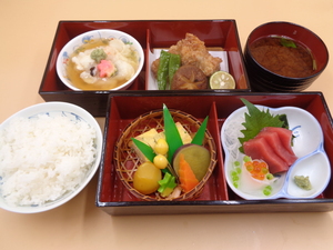 11月26日　晩秋懐石弁当.JPG