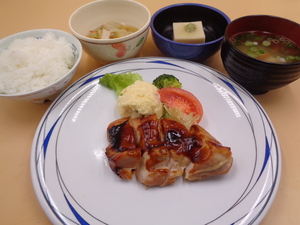 1月9日　ローストチキンとポテトサラダ.JPG