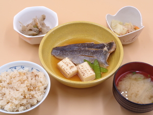 4月27日 イサキの梅煮.JPG