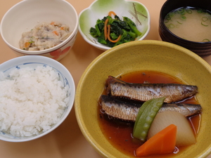 5月10日　骨元気メニュー大羽イワシの梅煮.JPG