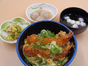 5月13日名古屋名物　海老ふりゃー丼.JPG