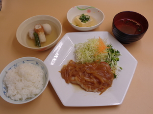 5月24日　もち豚ロースの生姜焼きステーキ.JPG