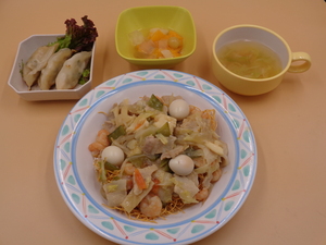5月27日　野菜たっぷり長崎皿うどん.JPG