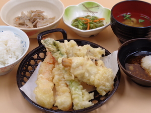 5月8日　春野菜とかさごと海老の天ぷら.JPG