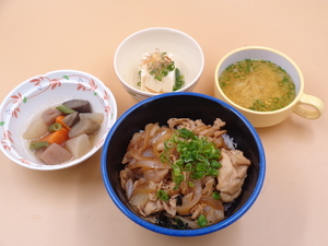 6月24日　生姜焼き丼.JPG