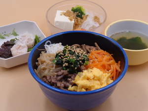 7月12日　焼肉屋さんのビビンバ丼.JPG