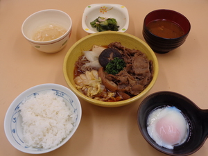 7月3日　牛すき焼き温泉卵添え.JPG