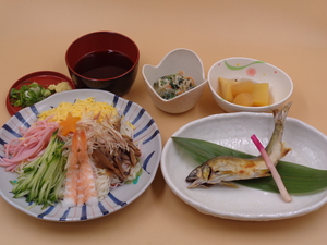 7月7日七夕そうめんと鮪と鮎の塩焼き.JPG