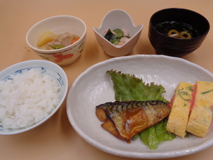 7月9日　鯖の塩焼きとねぎ明太の出し巻き.JPG