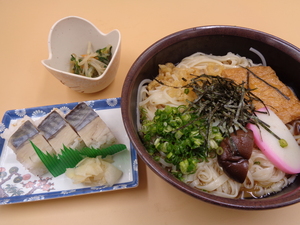 8月1日　冷やしぶっかけうどん.JPG