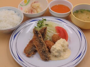 10月11日　カキフライ　鰯フライ.jpg