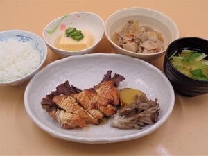 11月16日　若鶏の照りマヨ焼き.jpg