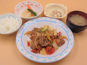 2月27日　牛肉と野菜のオイスター炒め.jpg