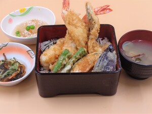 3月13日　大海老と穴子と野菜の天丼.jpg