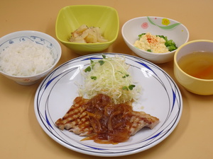 5月16日　麦豚ロースの生姜焼きステーキ.JPG