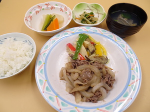 6月18日　牛肉と彩り野菜炒め～おろしポン酢～.JPG