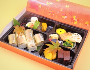 10月12日　秋刀魚の棒寿司弁当.JPG