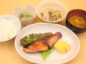 10月19日鰤の照り焼き.jpg