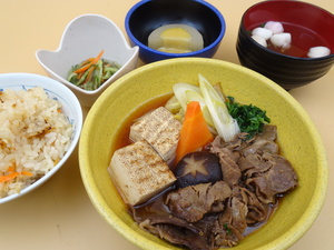 2月15日　じっくり炊いた肉豆腐.JPG