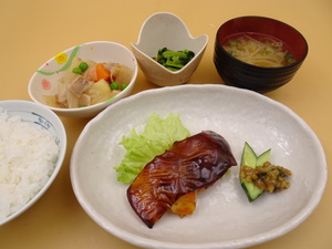 2月24日　カレイの照り焼き.JPG