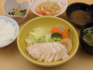 3月19日　蒸し鶏と温野菜.jpg