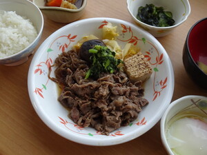 3月6日　牛すき焼き温泉玉子添え.JPG